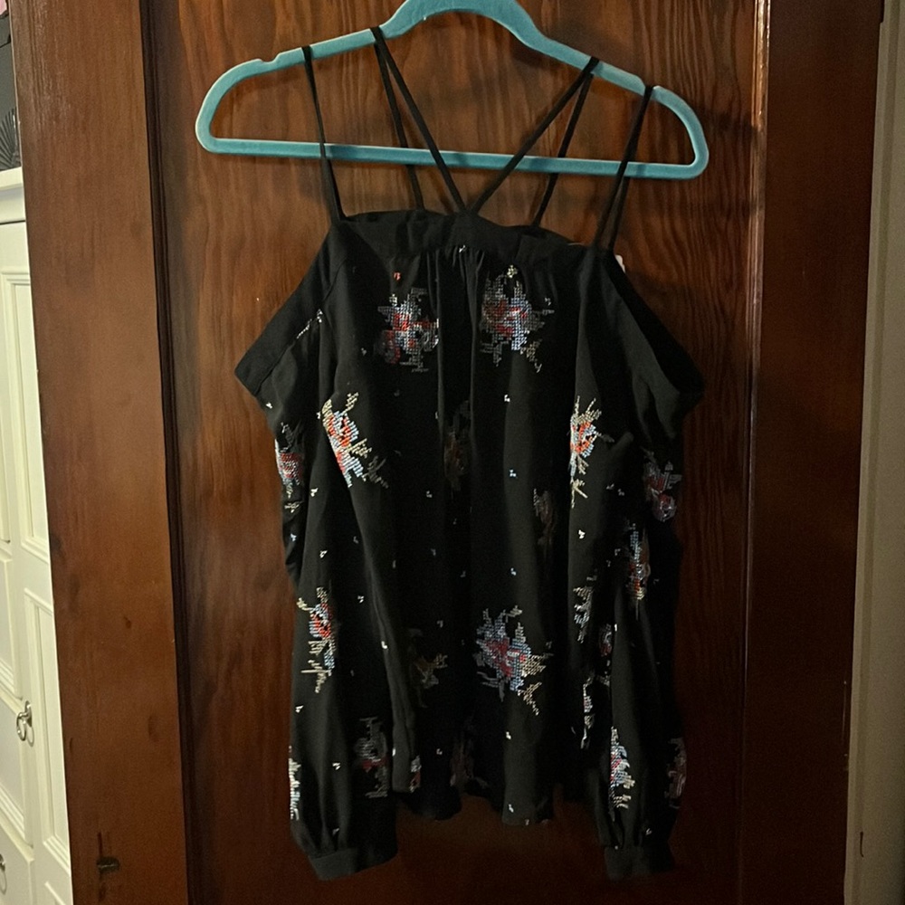 NWT Off the Shoulder Long Sleeve Blouse Size M